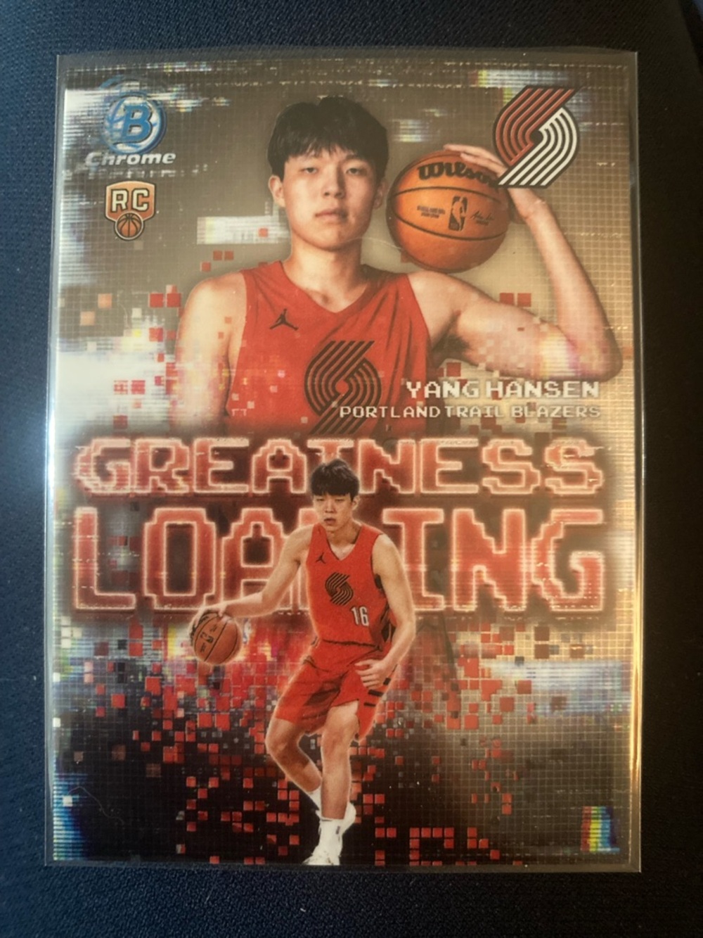 Topps Chrome Yang Hansen Portland Trail Blazers Red & Black Holo Card